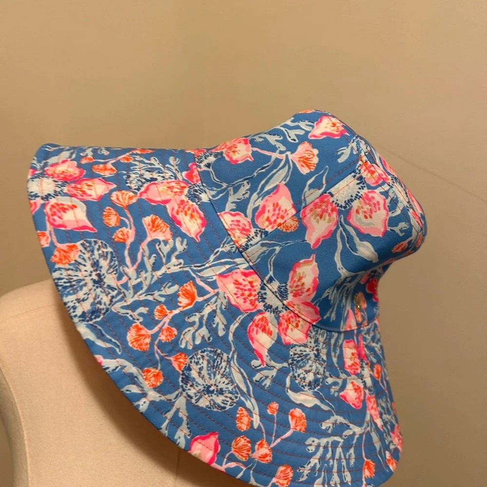 Floral hat - Picture 3 of 7